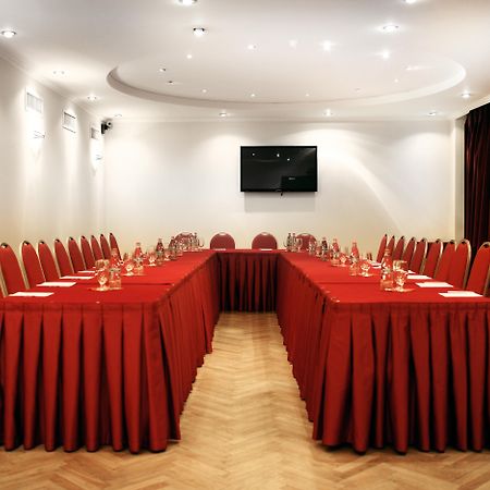 Ani Plaza Hotel Yerevan Exterior foto