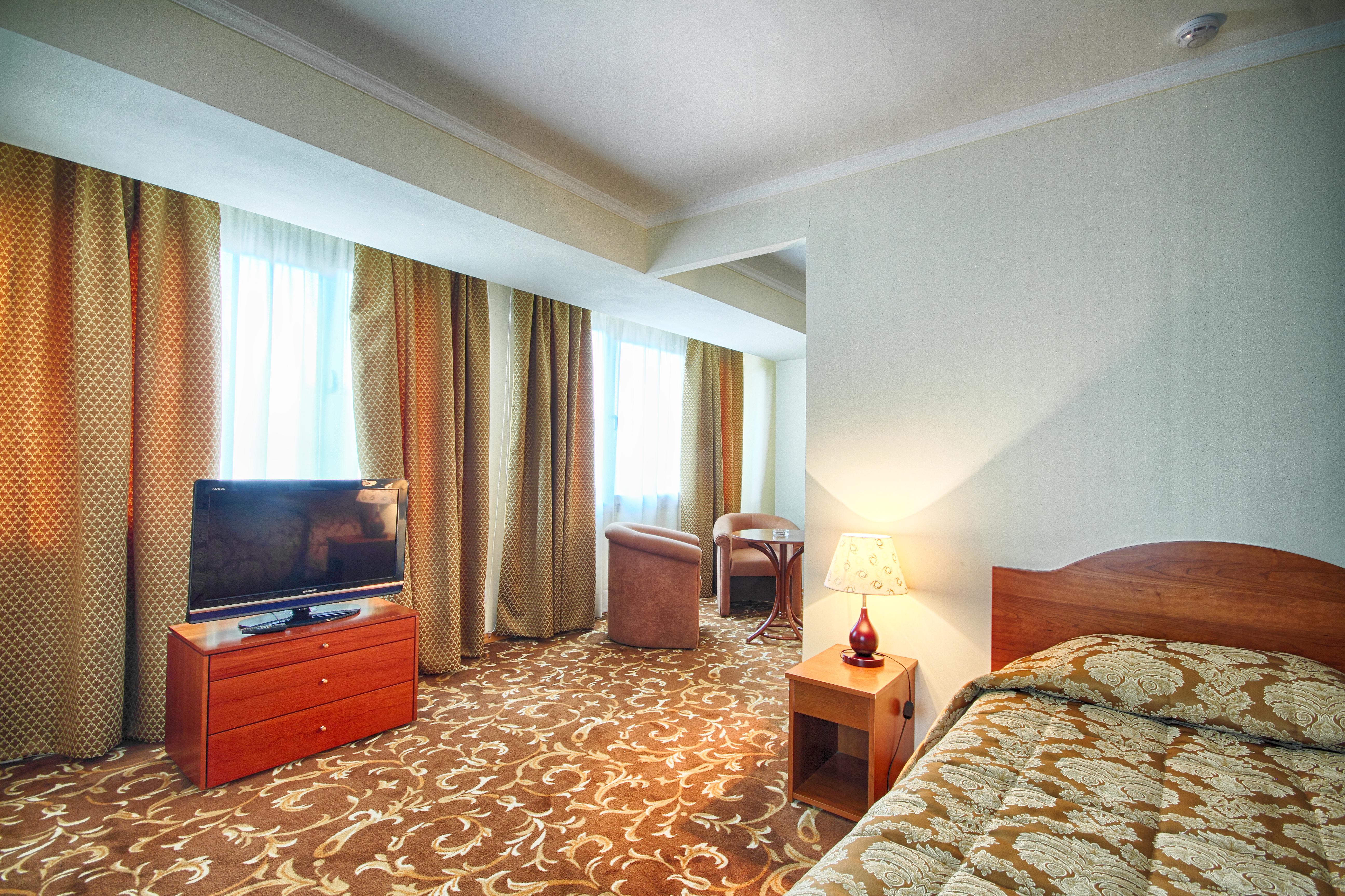 Ani Plaza Hotel Yerevan Exterior foto